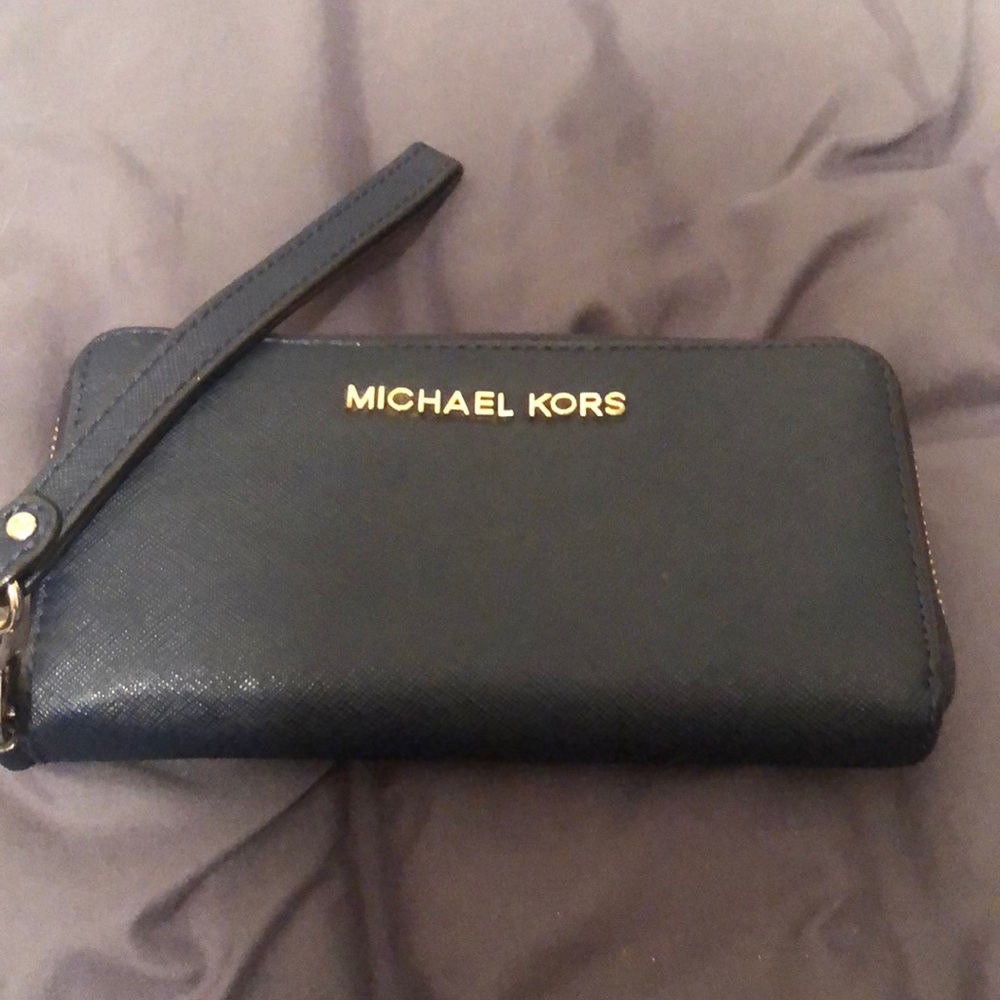 Michael Kors wristlet blue